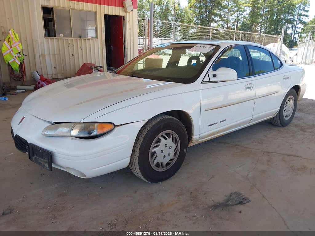 1997 Pontiac Grand Prix SE photo 2