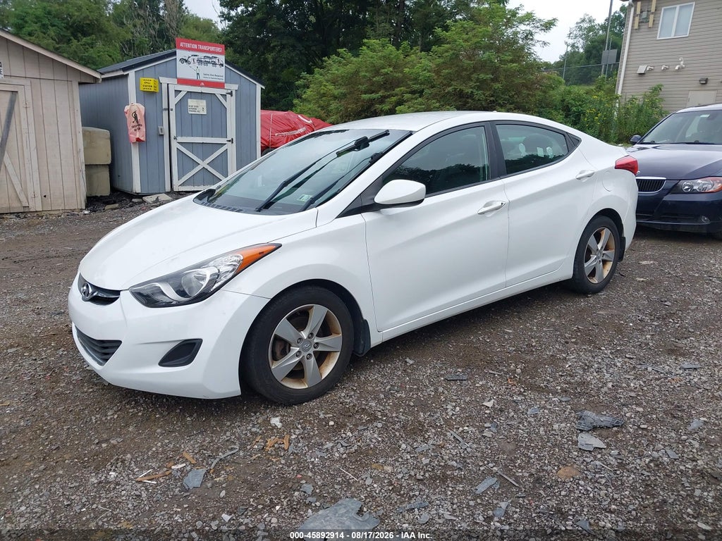 2013 Hyundai Elantra GLS photo 2