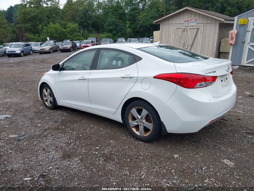 2013 Hyundai Elantra GLS photo 3