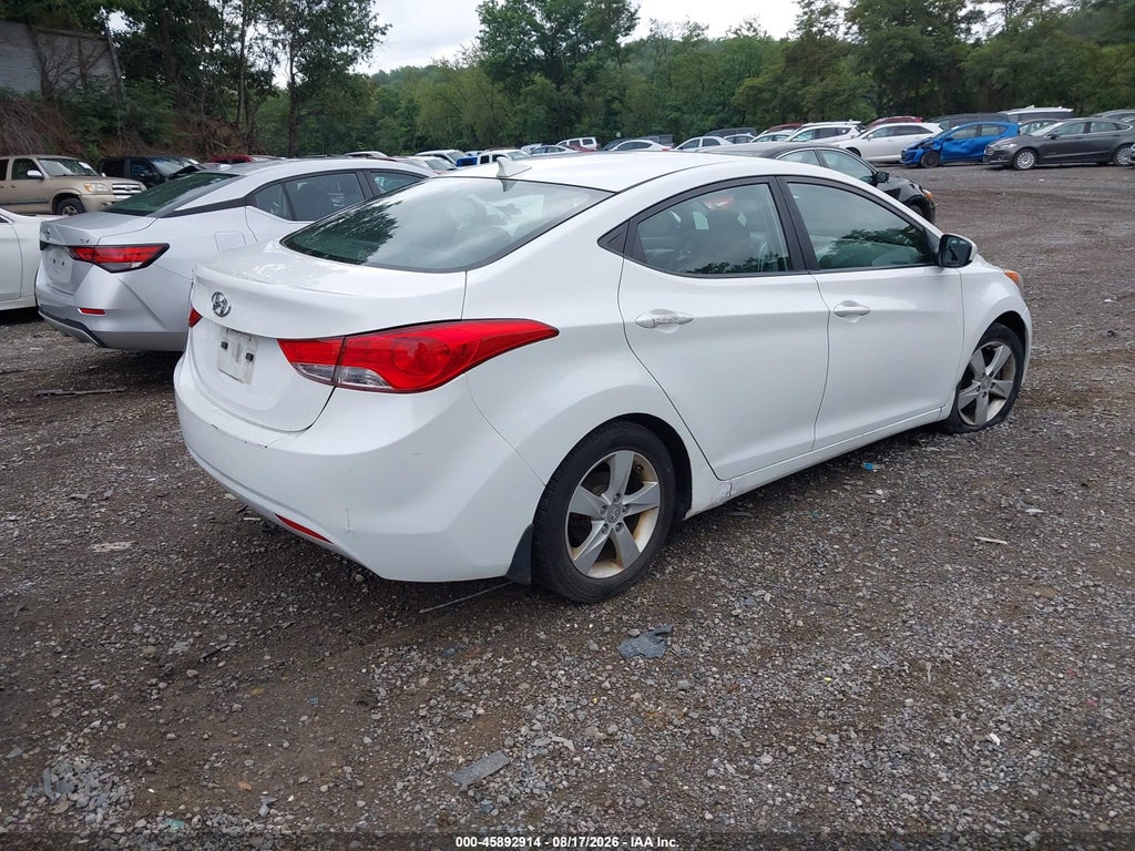 2013 Hyundai Elantra GLS photo 4