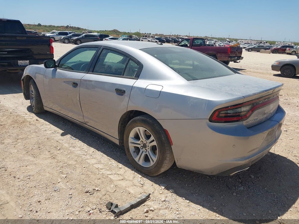 2018 Dodge Charger SXT RWD photo 3