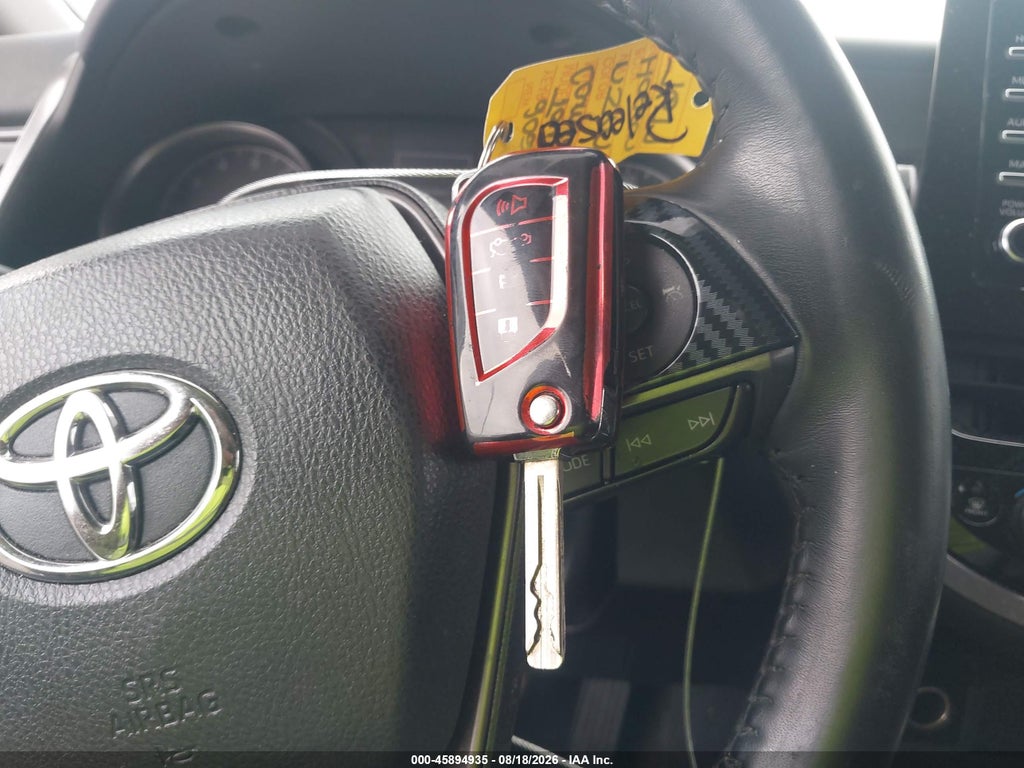 2022 Toyota Camry SE photo 11