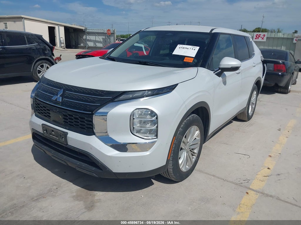 2023 Mitsubishi Outlander ES 2.5 2WD photo 2