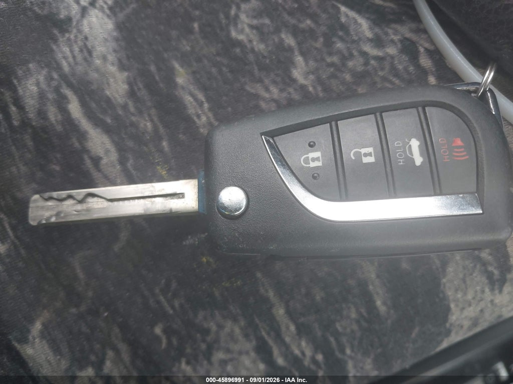 2021 Toyota Corolla LE photo 11