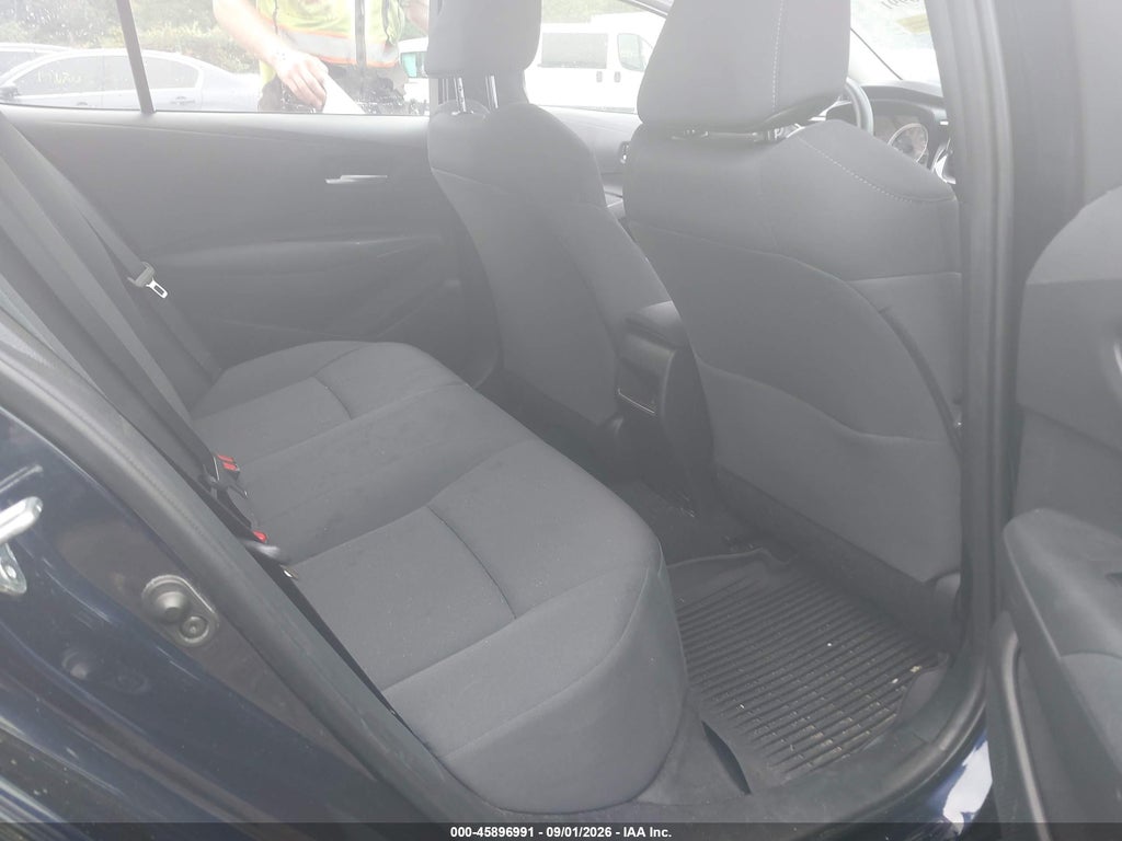 2021 Toyota Corolla LE photo 8