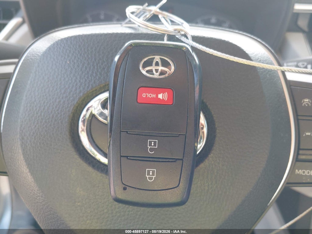 2024 Toyota Corolla Cross LE photo 11