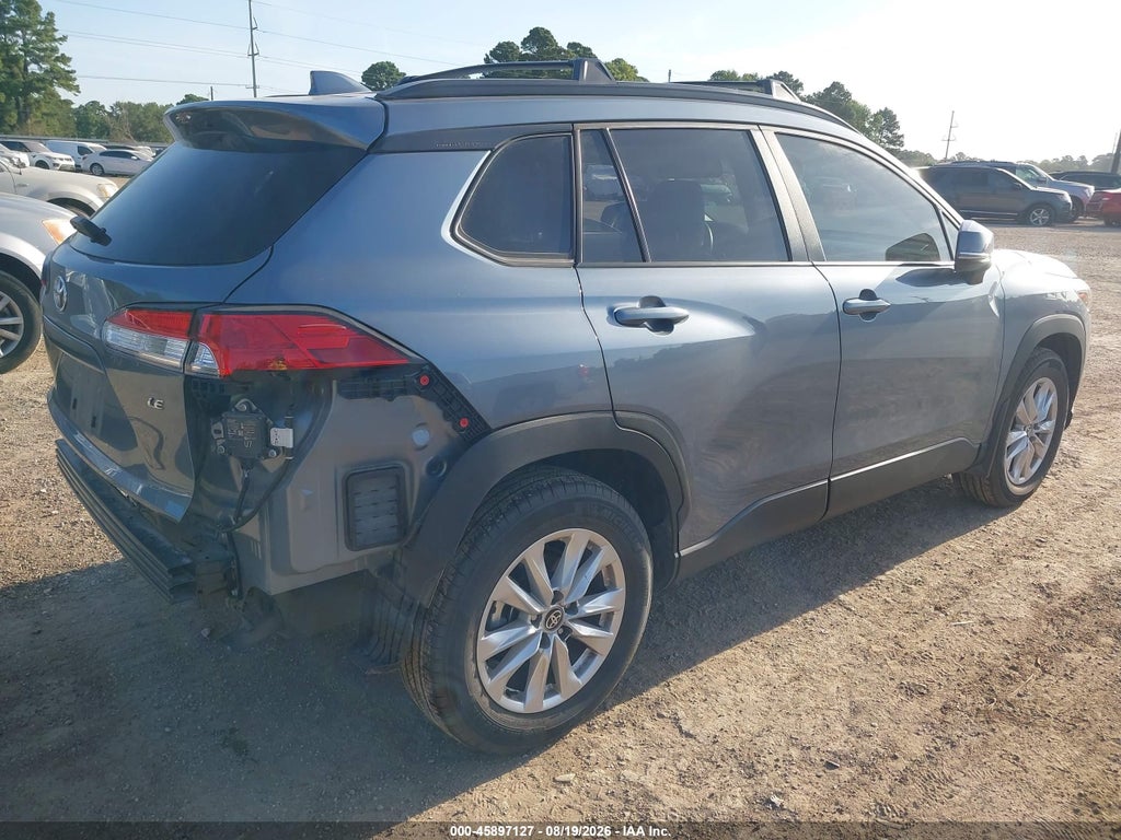 2024 Toyota Corolla Cross LE photo 4