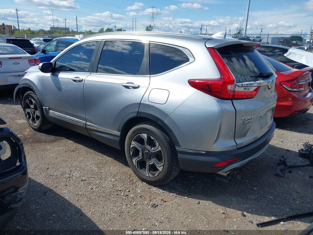 2017 Honda CR-V Touring photo 3