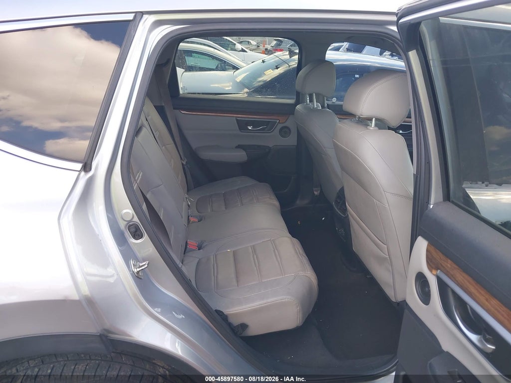 2017 Honda CR-V Touring photo 8
