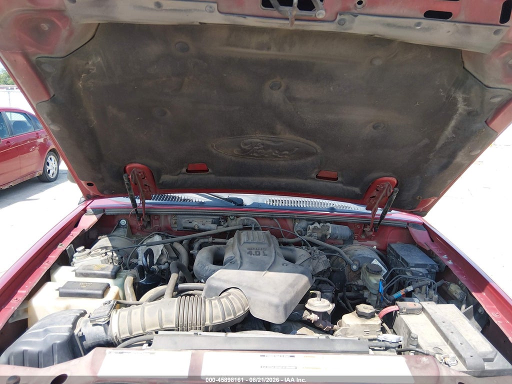 2001 Ford Explorer Sport photo 10