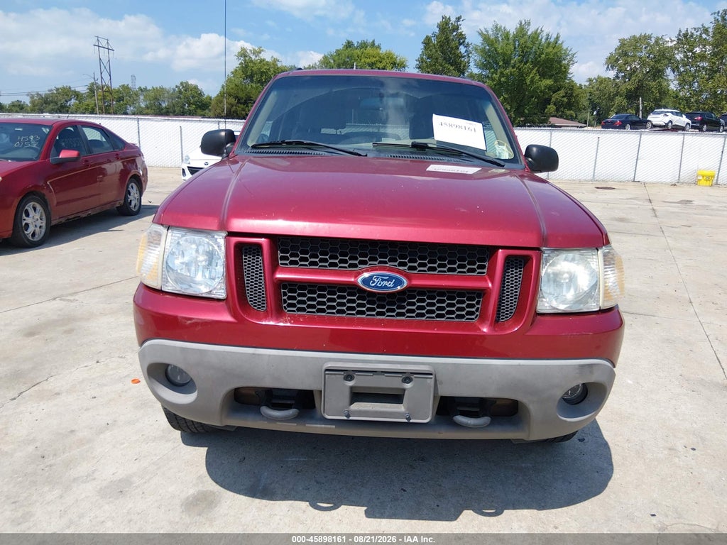 2001 Ford Explorer Sport photo 6