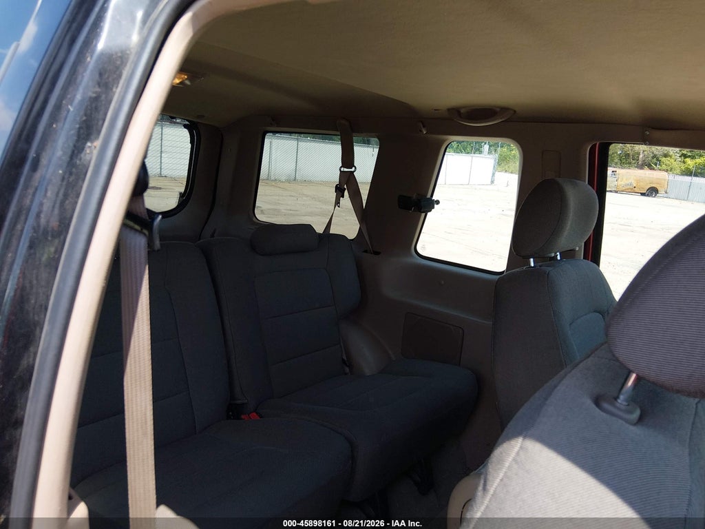 2001 Ford Explorer Sport photo 8