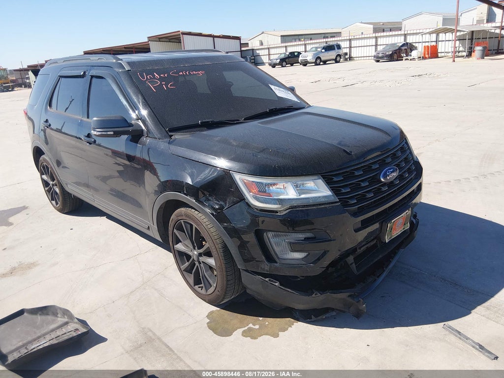2017 Ford Explorer XLT photo 1