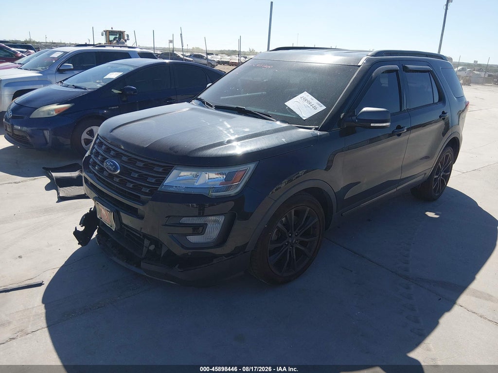 2017 Ford Explorer XLT photo 2