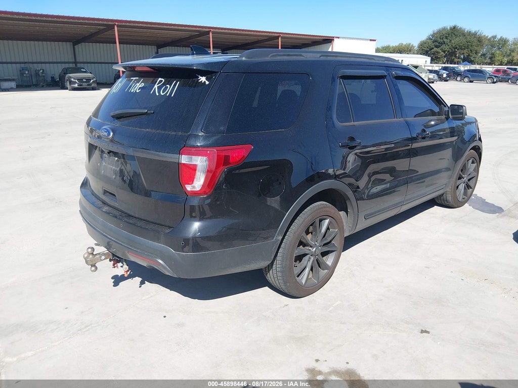 2017 Ford Explorer XLT photo 4