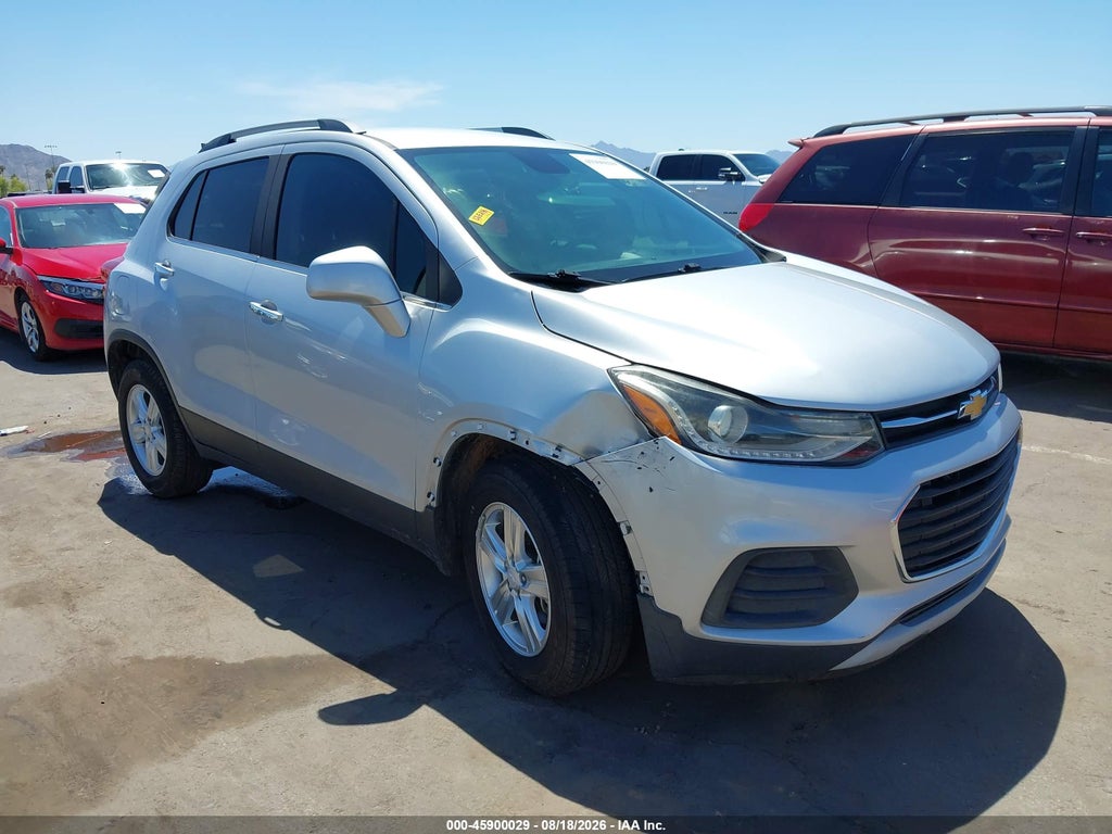 2017 Chevrolet Trax LT photo 1