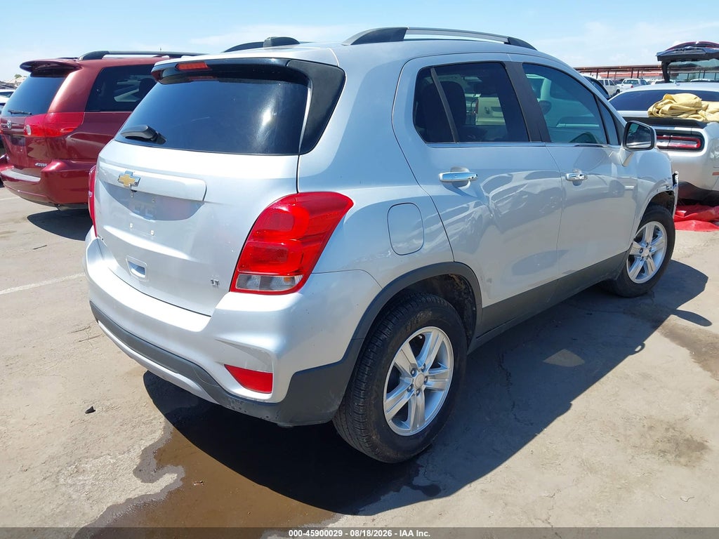2017 Chevrolet Trax LT photo 4