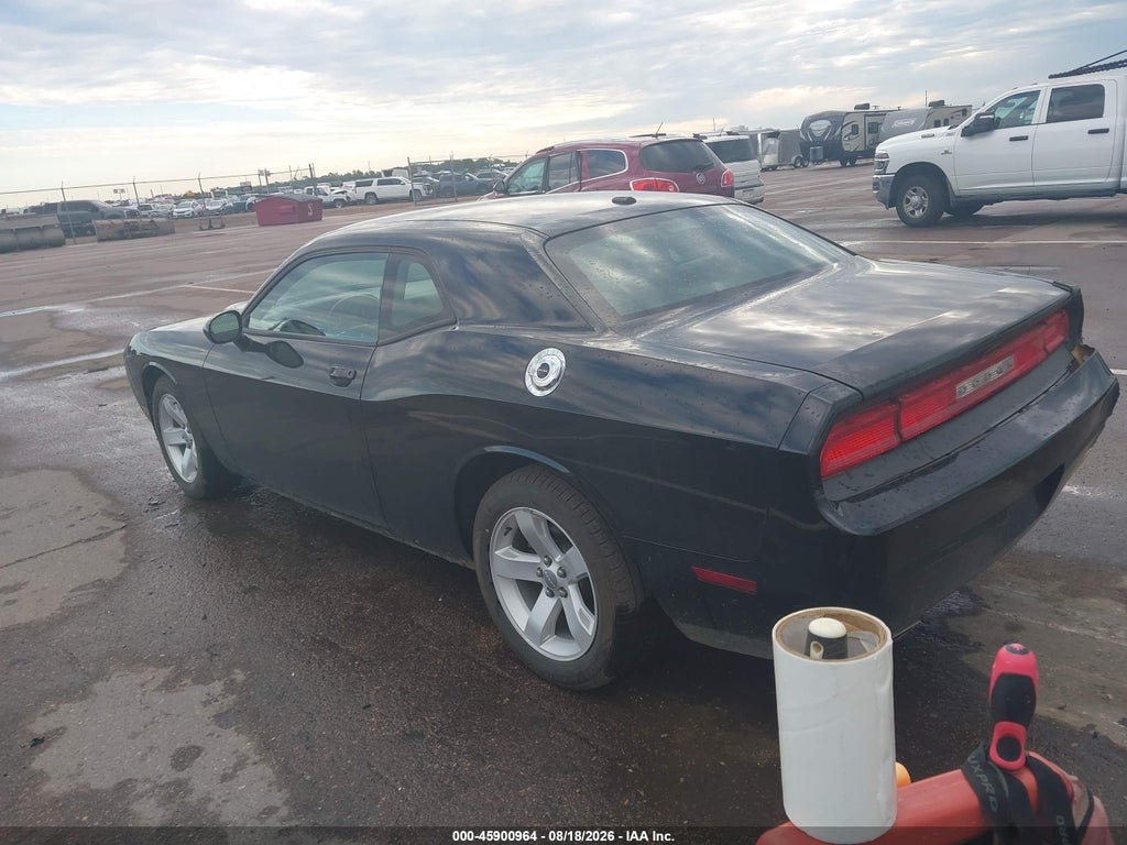 2012 Dodge Challenger SXT photo 3
