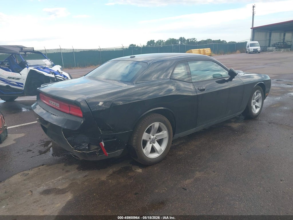 2012 Dodge Challenger SXT photo 4