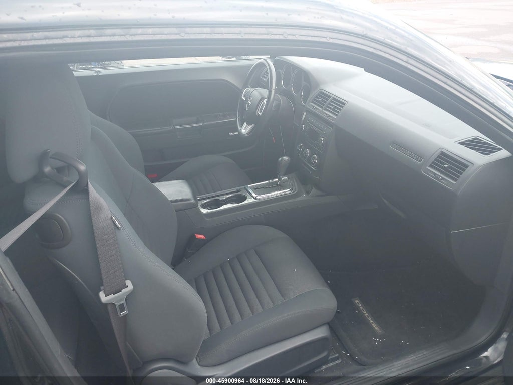 2012 Dodge Challenger SXT photo 5