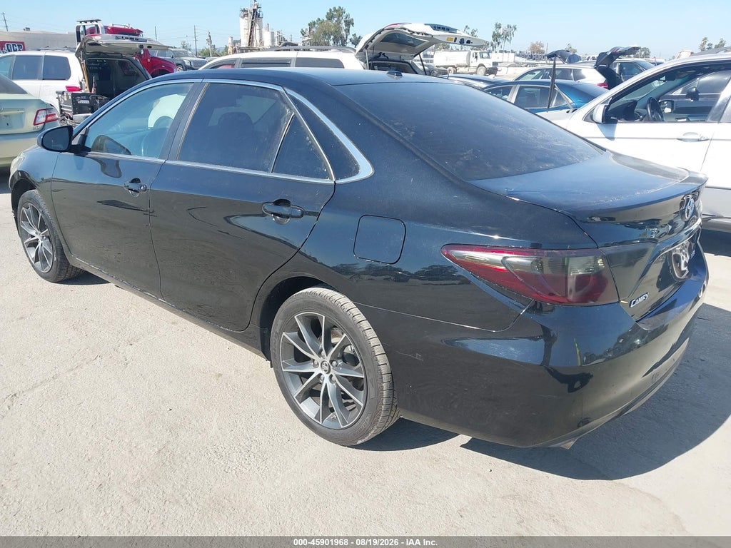 2017 Toyota Camry XSE V6 photo 3