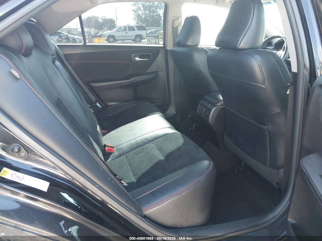 2017 Toyota Camry XSE V6 photo 8