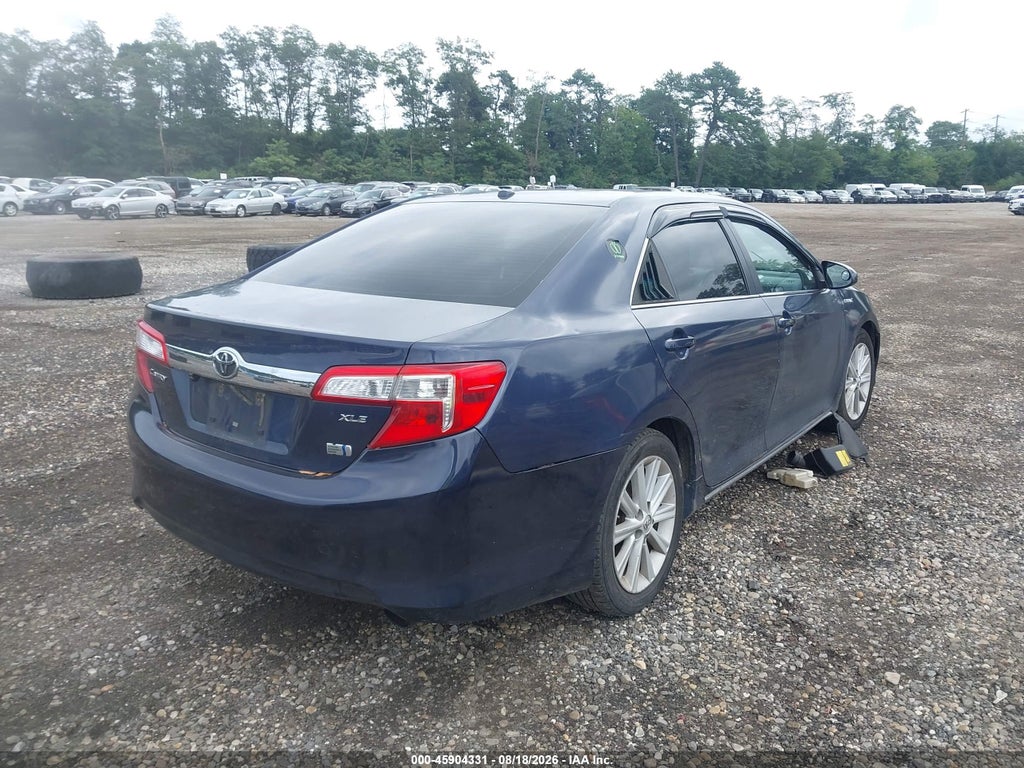 2014 Toyota Camry Hybrid XLE photo 4
