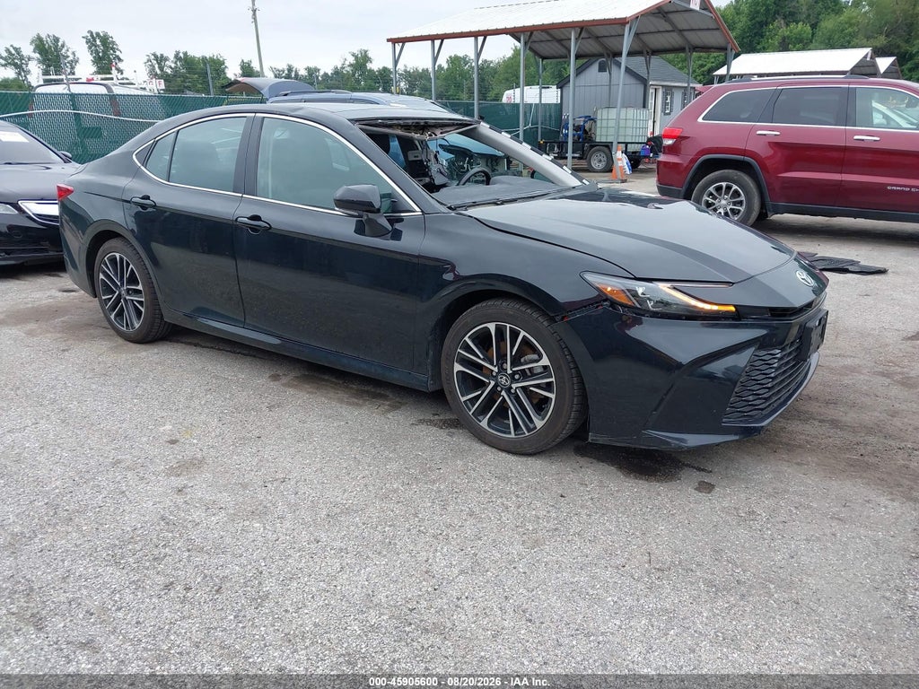 TOYOTA CAMRY 2025