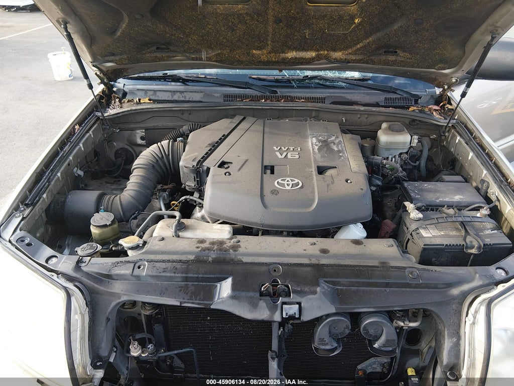 2005 Toyota 4RUNNER SR5 V6 photo 10