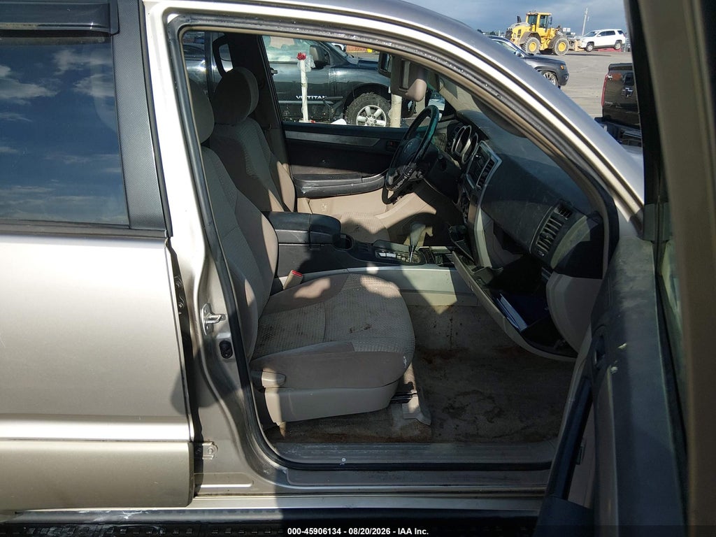 2005 Toyota 4RUNNER SR5 V6 photo 5