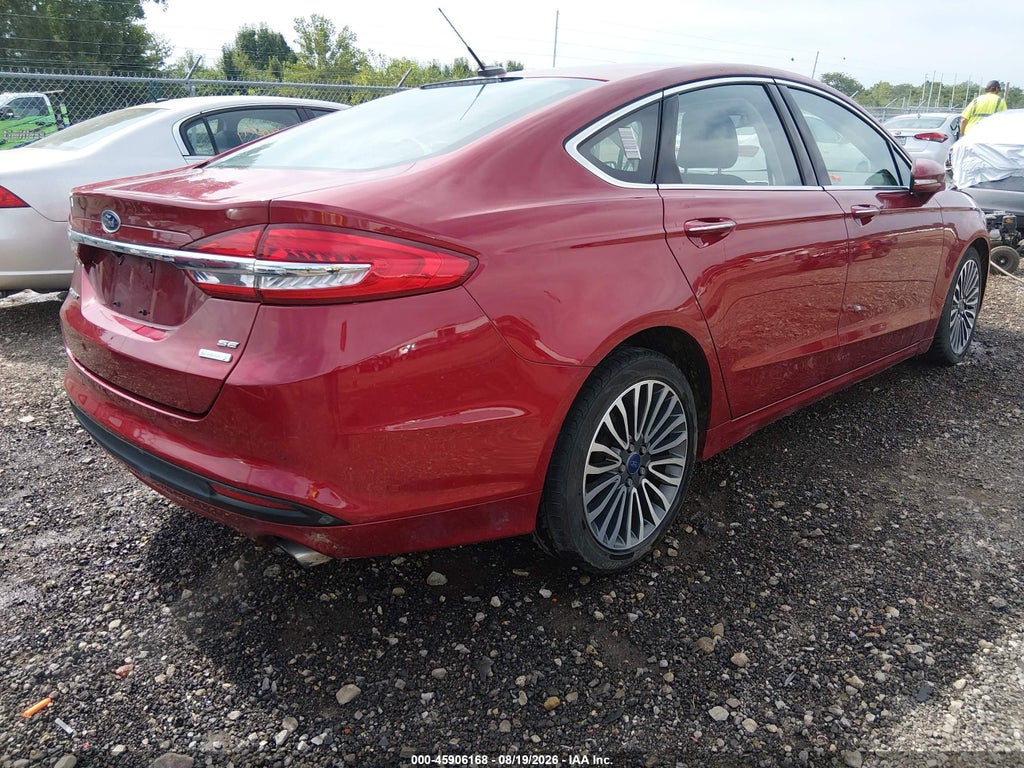 2018 Ford Fusion SE photo 4