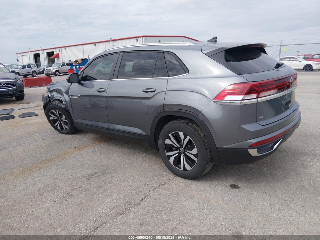2024 Volkswagen Atlas Cross Sport 2.0T SE photo 3