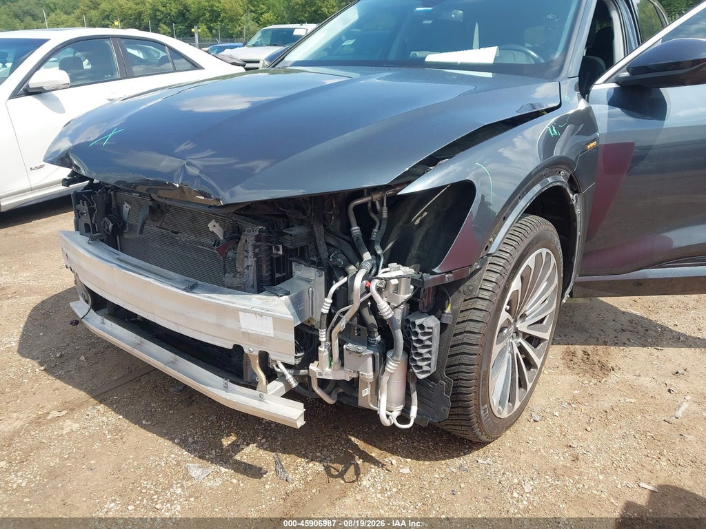 2019 Audi E-Tron Premium Plus photo 6