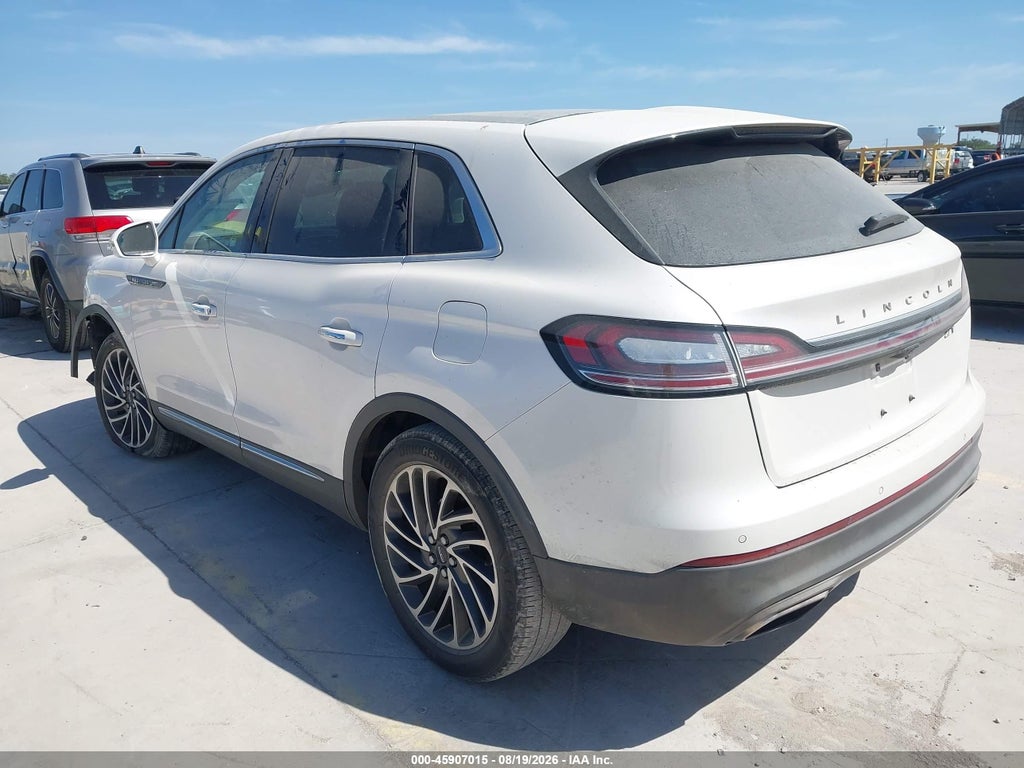 2019 Lincoln Nautilus Reserve photo 3