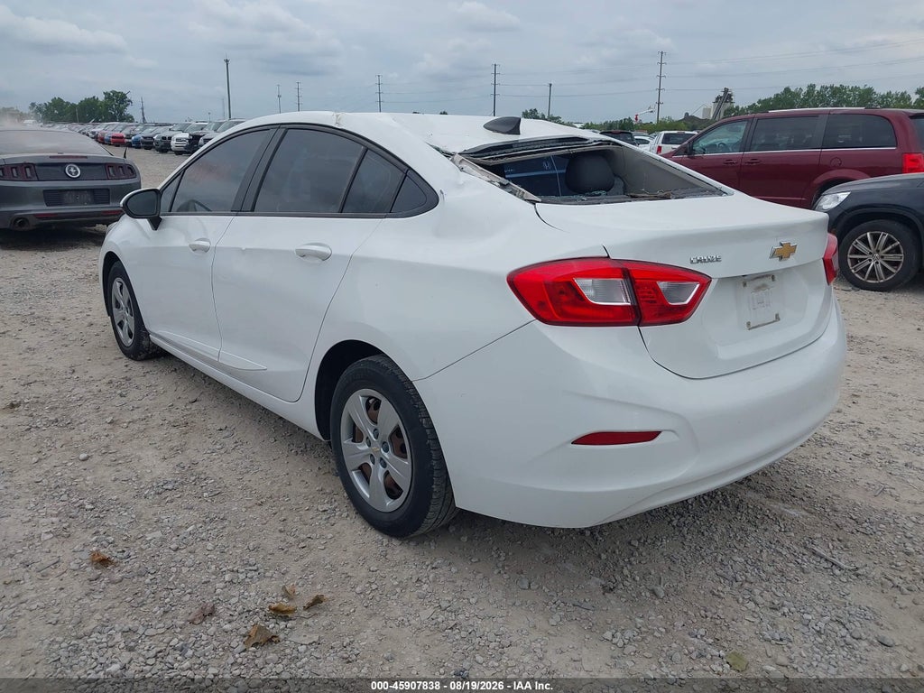 2018 Chevrolet Cruze LS Auto photo 3