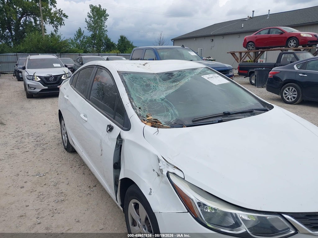 2018 Chevrolet Cruze LS Auto photo 6
