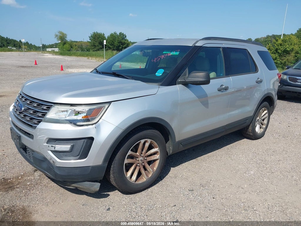 2017 Ford Explorer photo 2