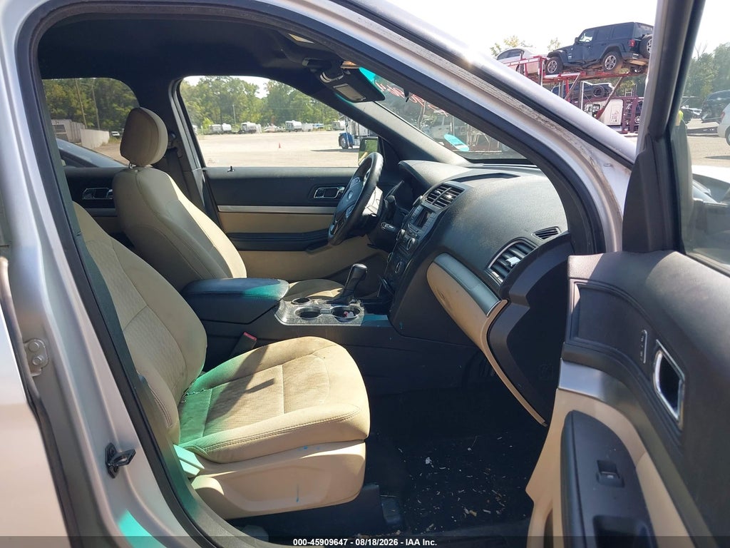 2017 Ford Explorer photo 5
