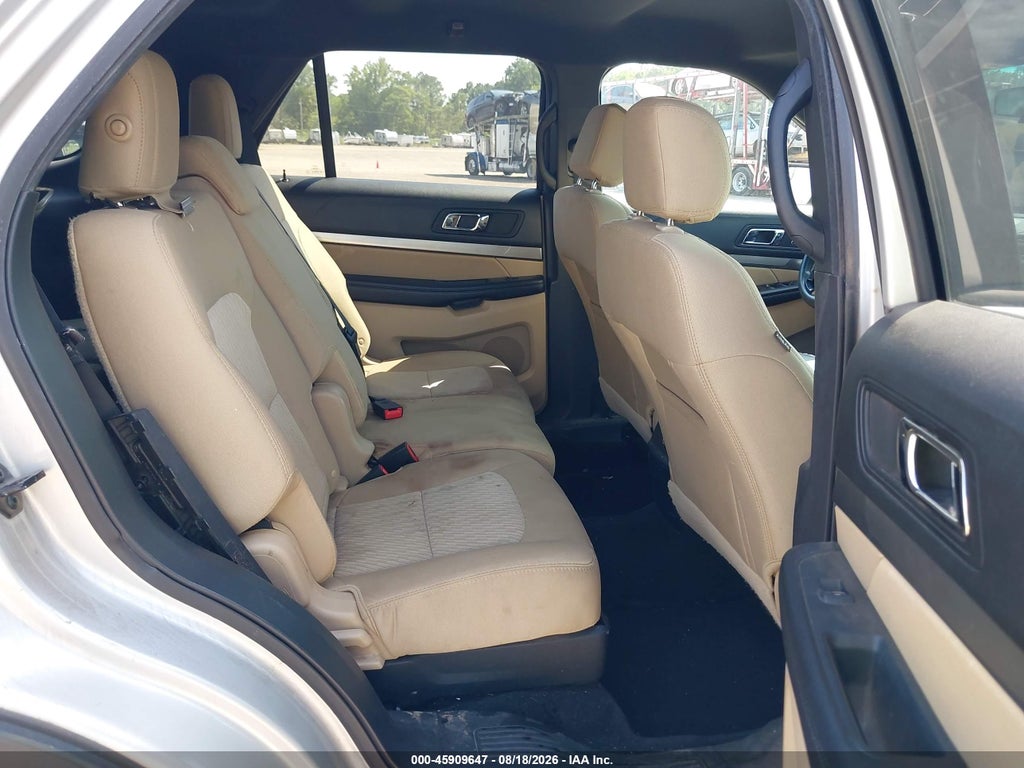 2017 Ford Explorer photo 8