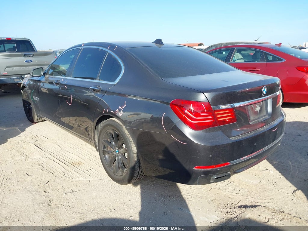 2015 BMW 740I photo 3