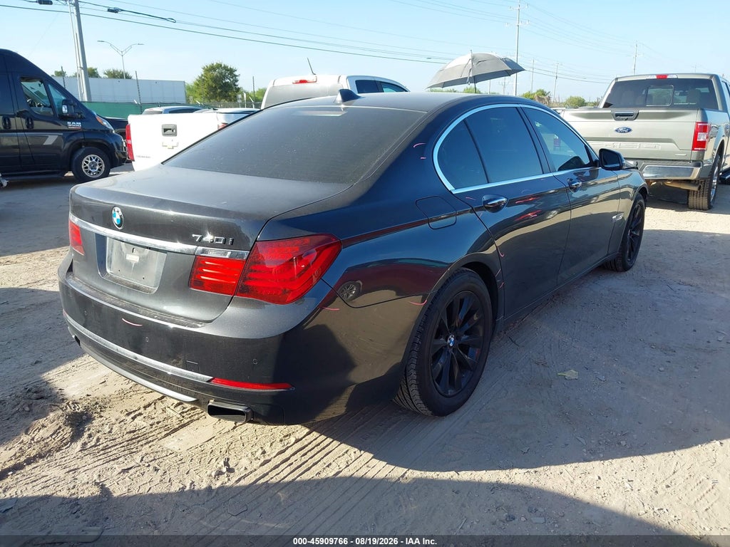 2015 BMW 740I photo 4