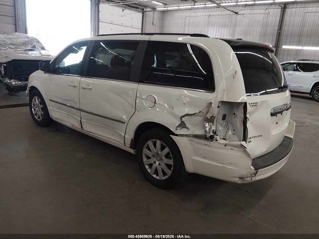 2010 Chrysler Town & Country Touring Plus photo 3