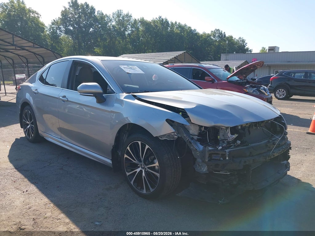 TOYOTA CAMRY 2024
