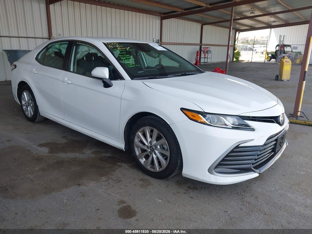 TOYOTA CAMRY 2023