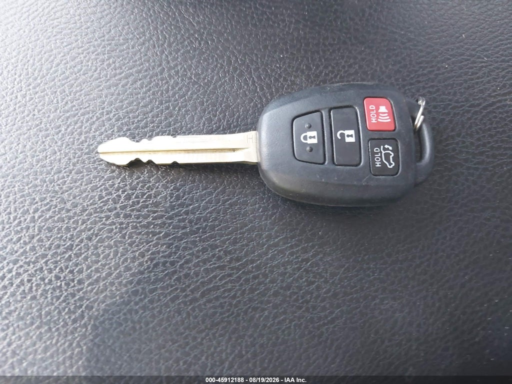 2017 Toyota RAV4 XLE photo 11