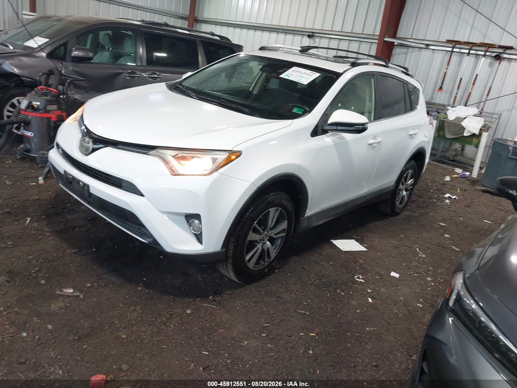 2018 Toyota RAV4 XLE photo 2