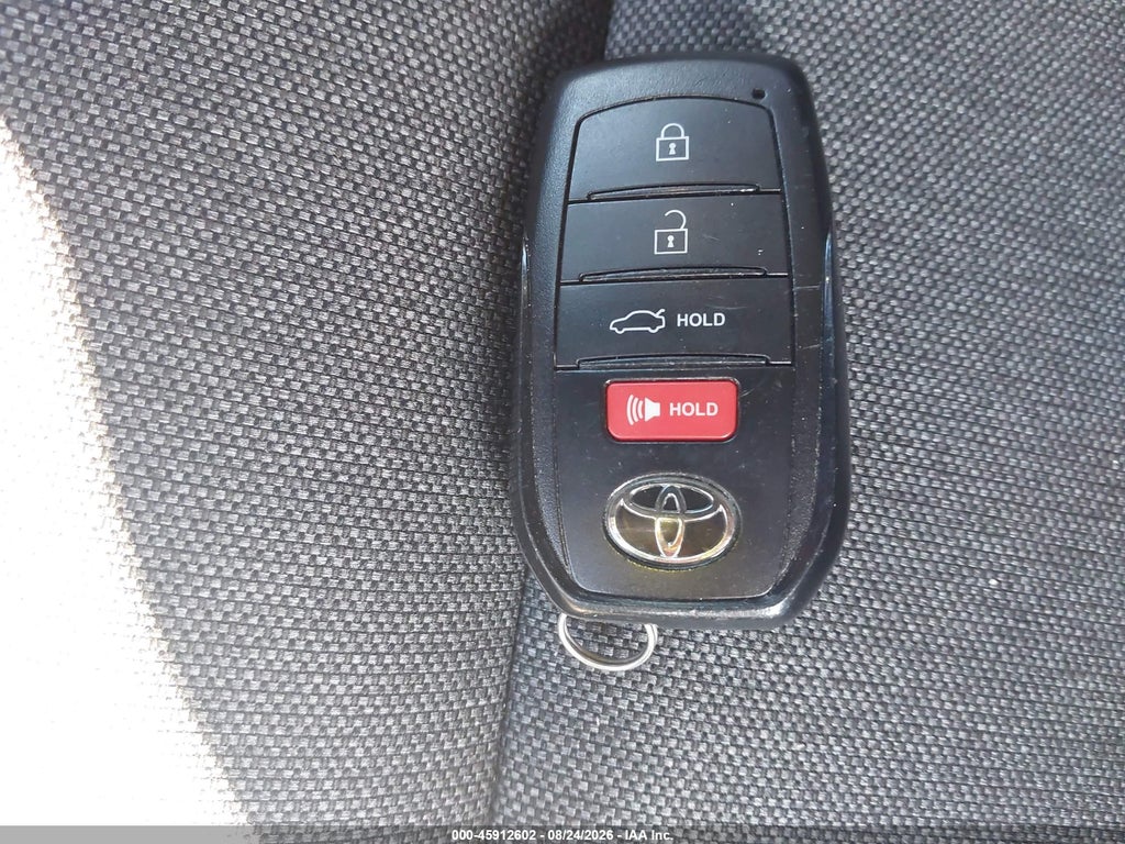 2025 Toyota Camry LE photo 11