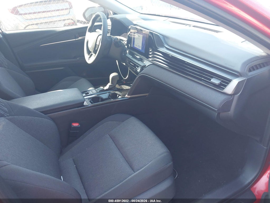 2025 Toyota Camry LE photo 5