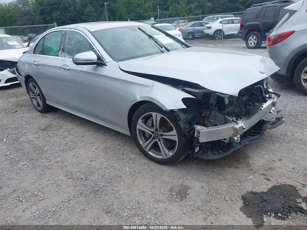 MERCEDES-BENZ E-  2020
