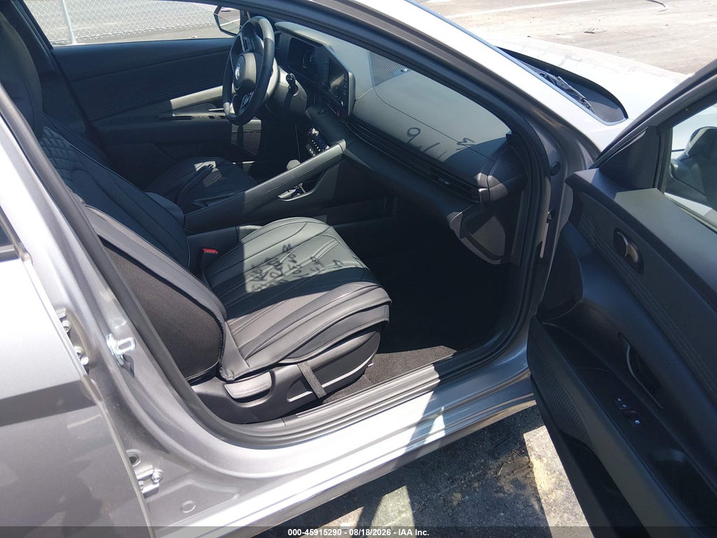 2026 Hyundai Elantra SEL Sport photo 5